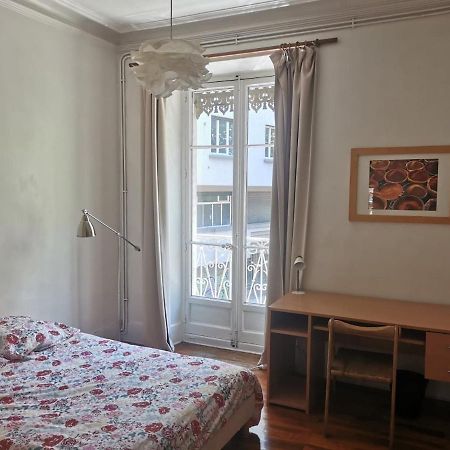 Bel Appartement Charme Ancien Dans Quartier Anime Grenoble Exterior photo